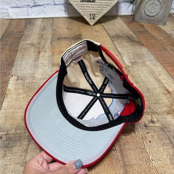 Washington Capitals Mitchell & Ness NHL Snapback Hat Cap Logo 2011 - Picture 10 of 10